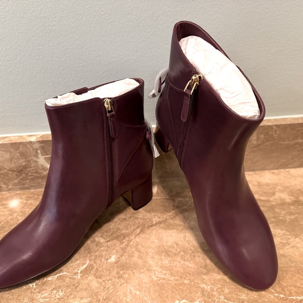 Tory Burch Rich Burgandy Leather Ankle Booties NEW Size 11 - Picture 3 of 14